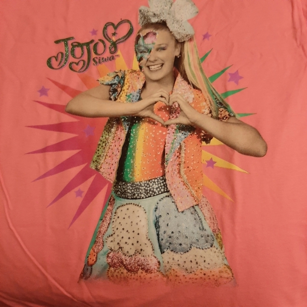 JOJO SIWA TEE SHIRT. HAIR BOW AND BACKPACK.
